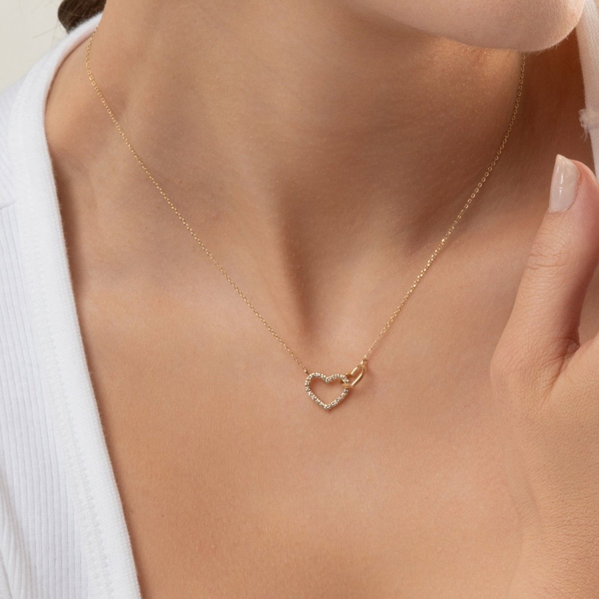 Interlocking Diamond Heart Necklace - Narcissus