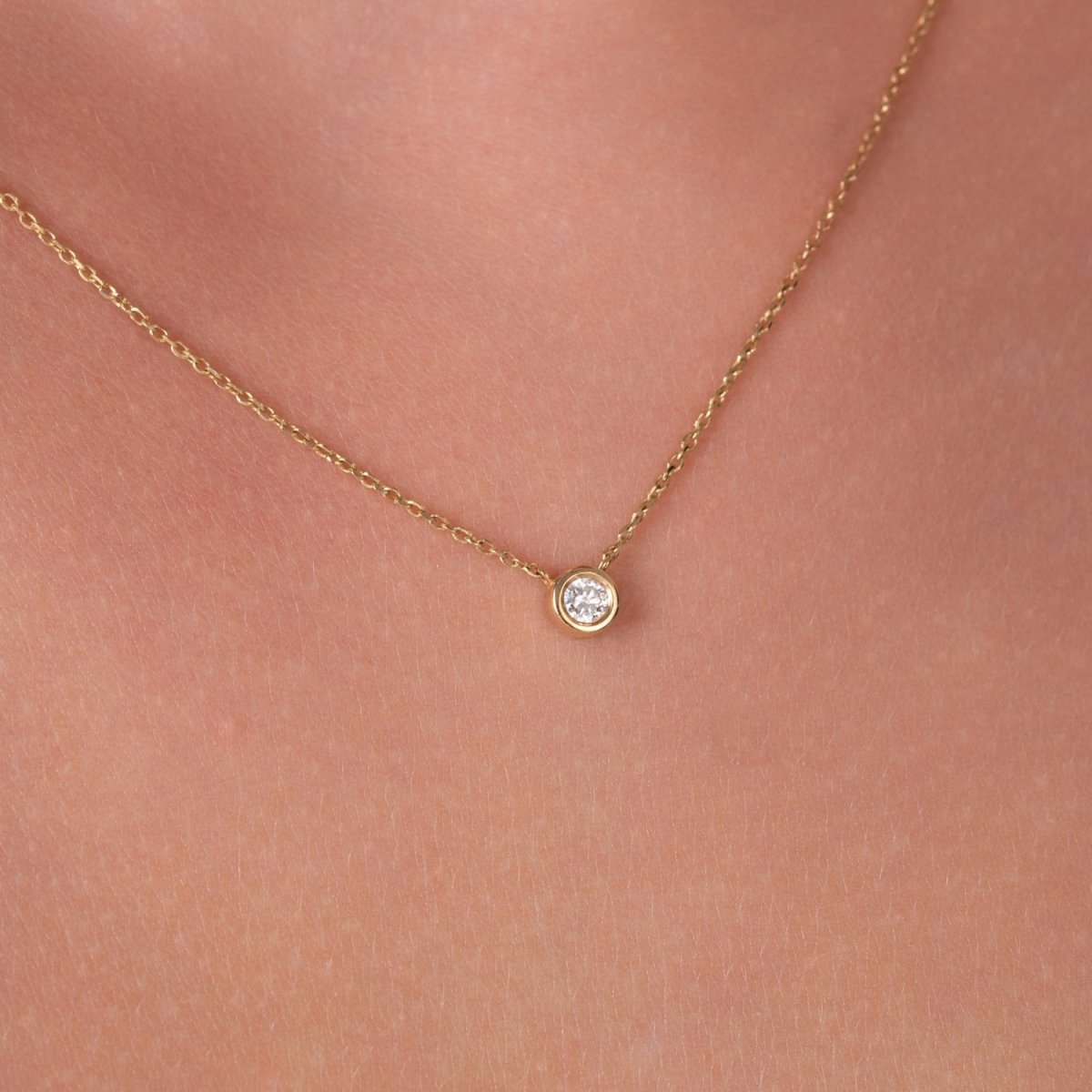 Diamond Bezel Necklace in Rose Gold - Narcissus