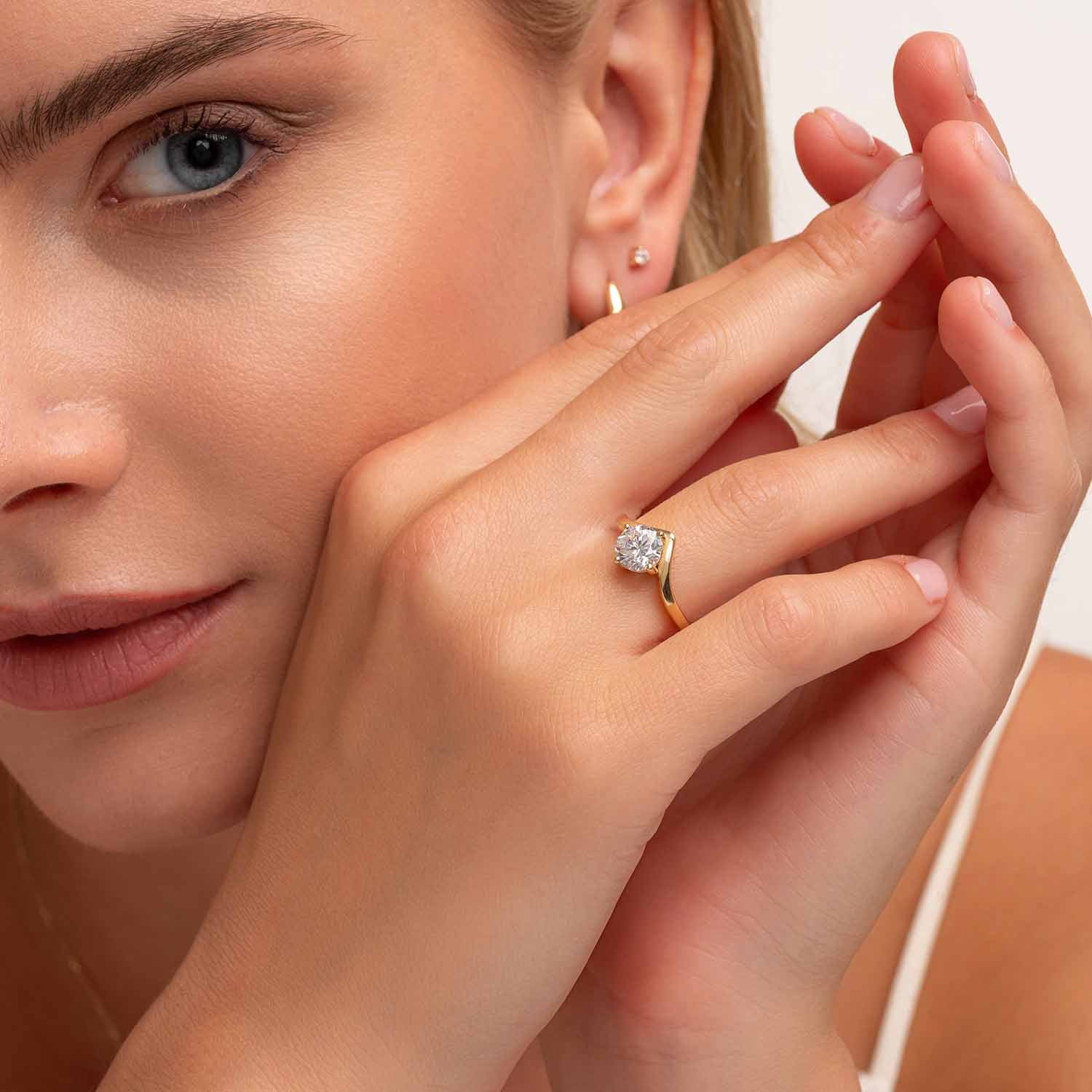 Chevron Solitaire Engagement Ring - Narcissus