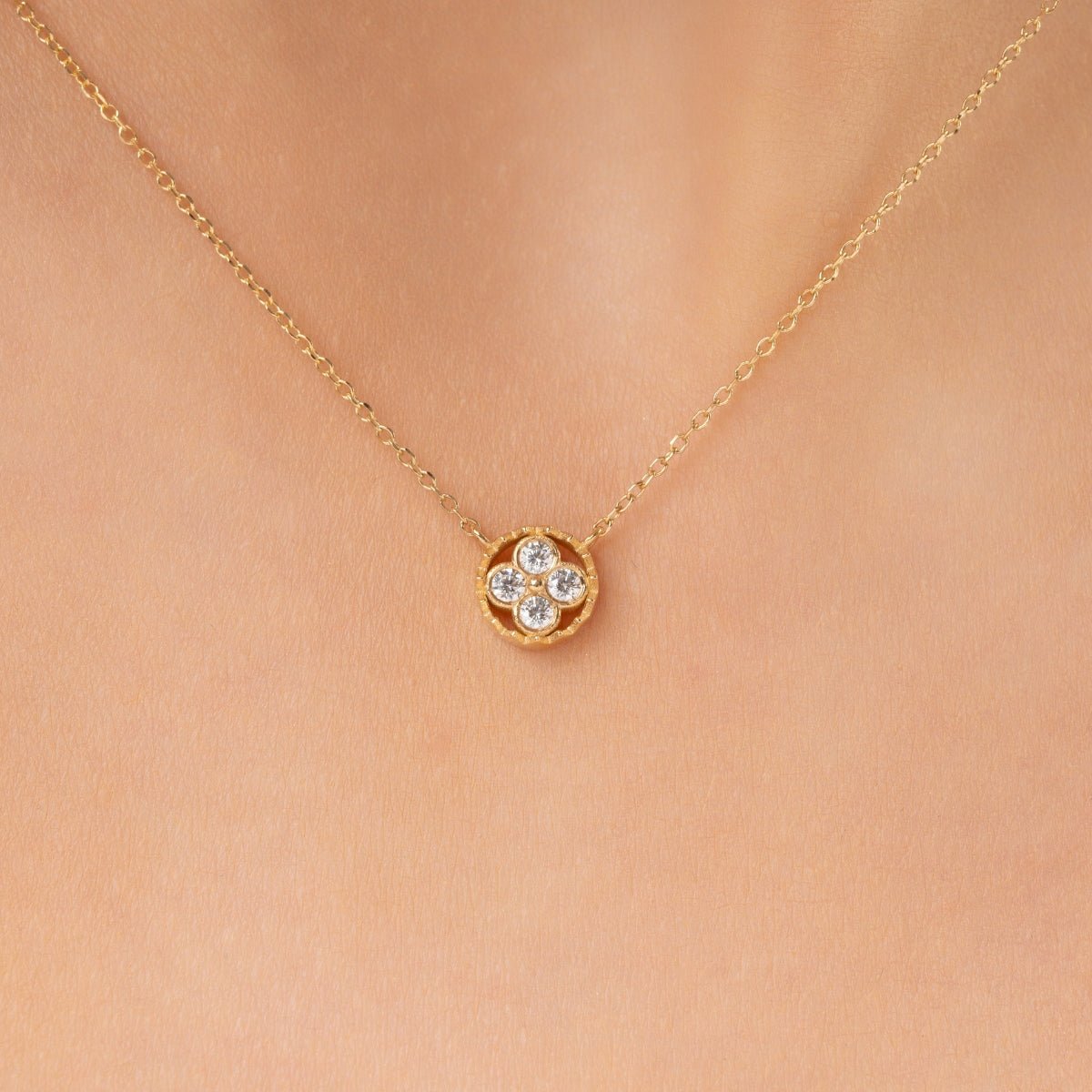 Clover Diamond Pendant Necklace - Narcissus