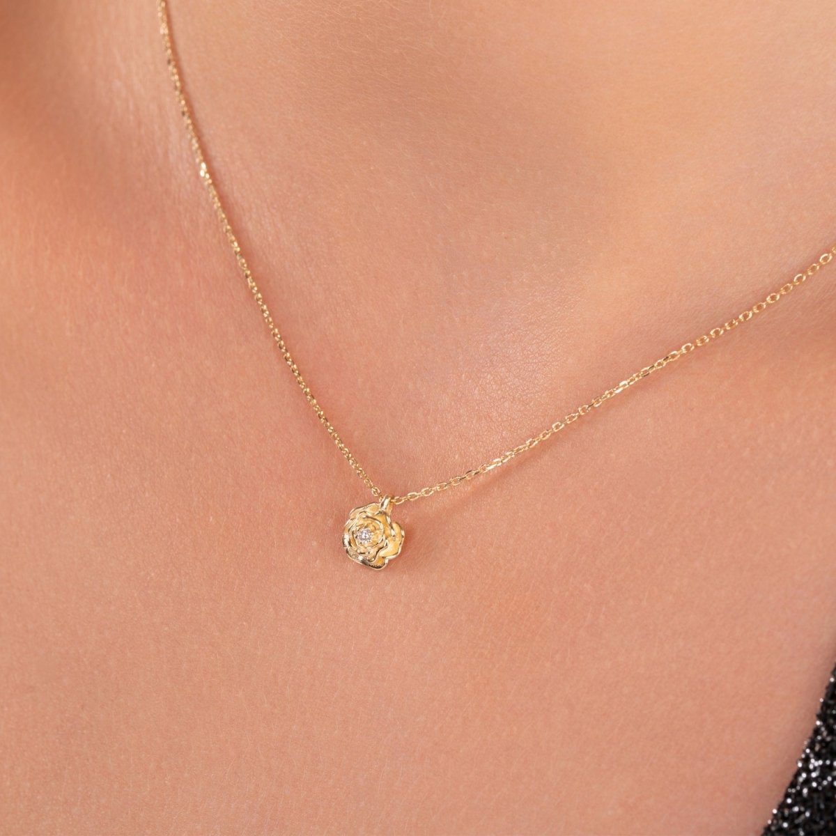 Diamond Rose Necklace - Narcissus