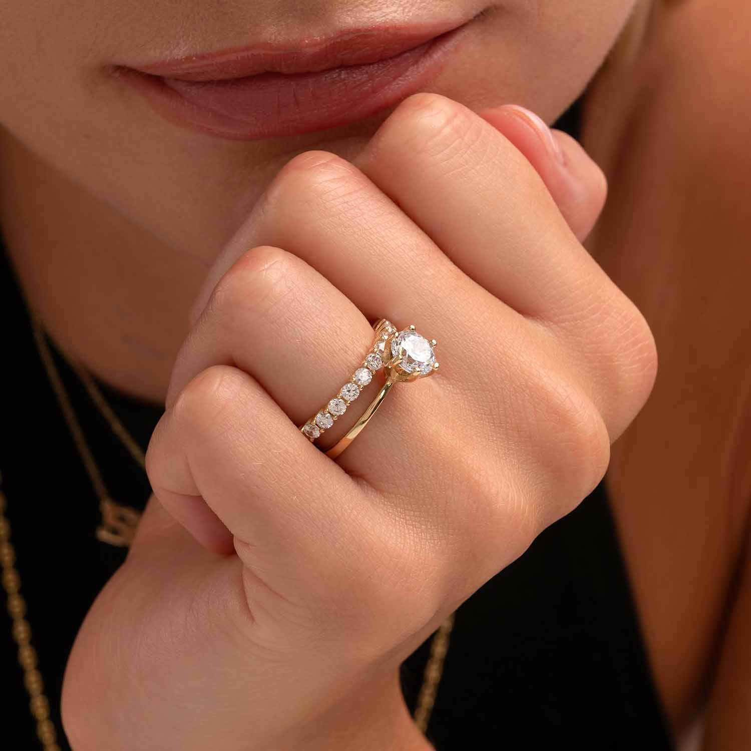 Diamond Crown-Set Engagement Ring - Narcissus