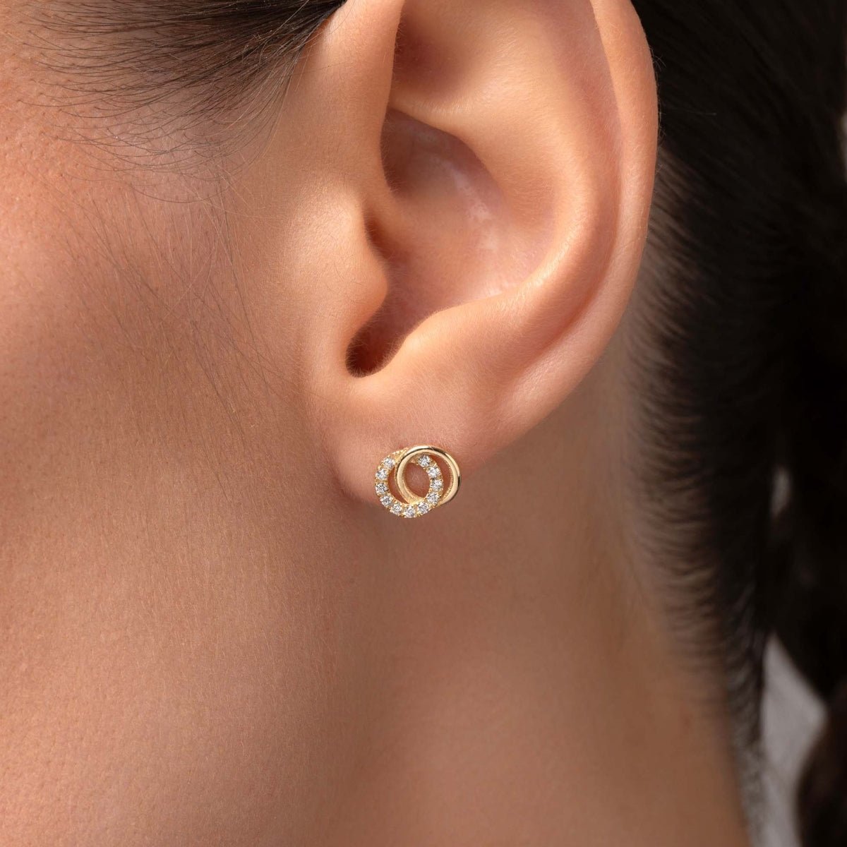 Double Circle Diamond Stud Earrings - Narcissus