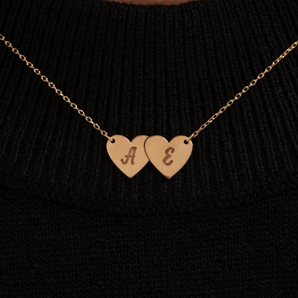 Engravable Gold Hearts Necklace - Narcissus