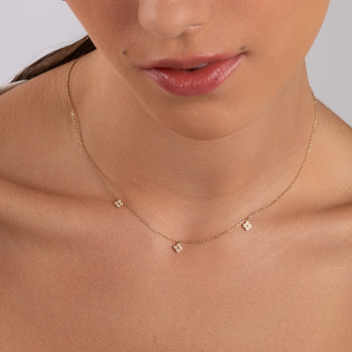 Clover Flower Diamond Necklace - Narcissus