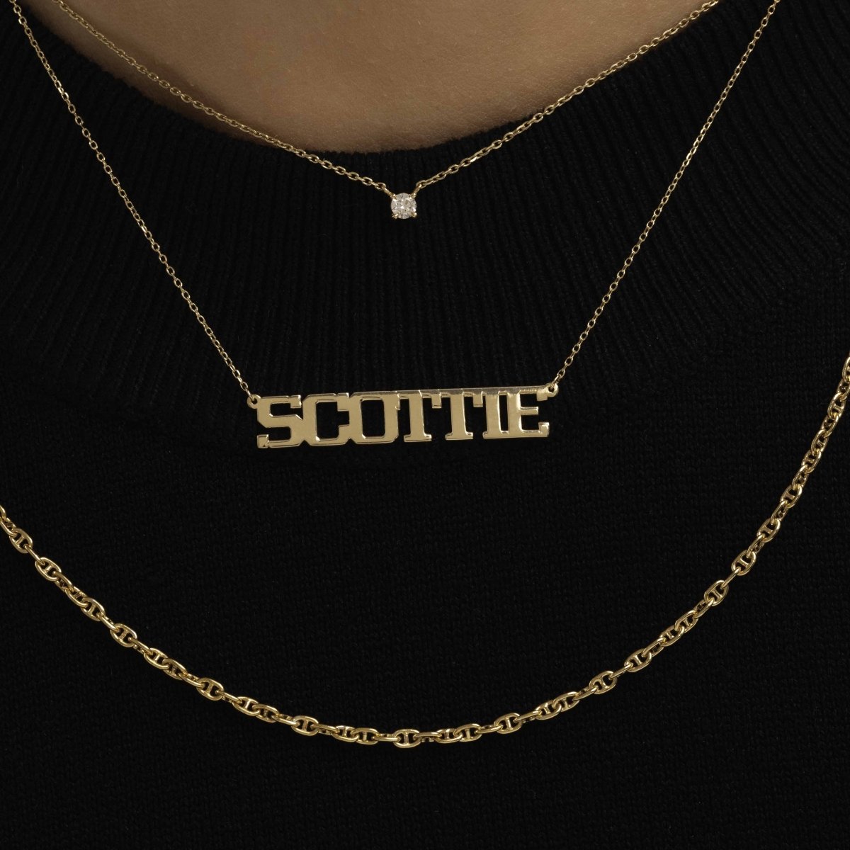 Minimalist Gold Name Necklace - Narcissus