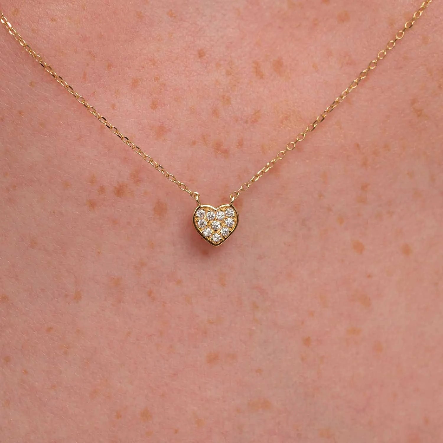 Tiny Diamond Heart Necklace - Narcissus