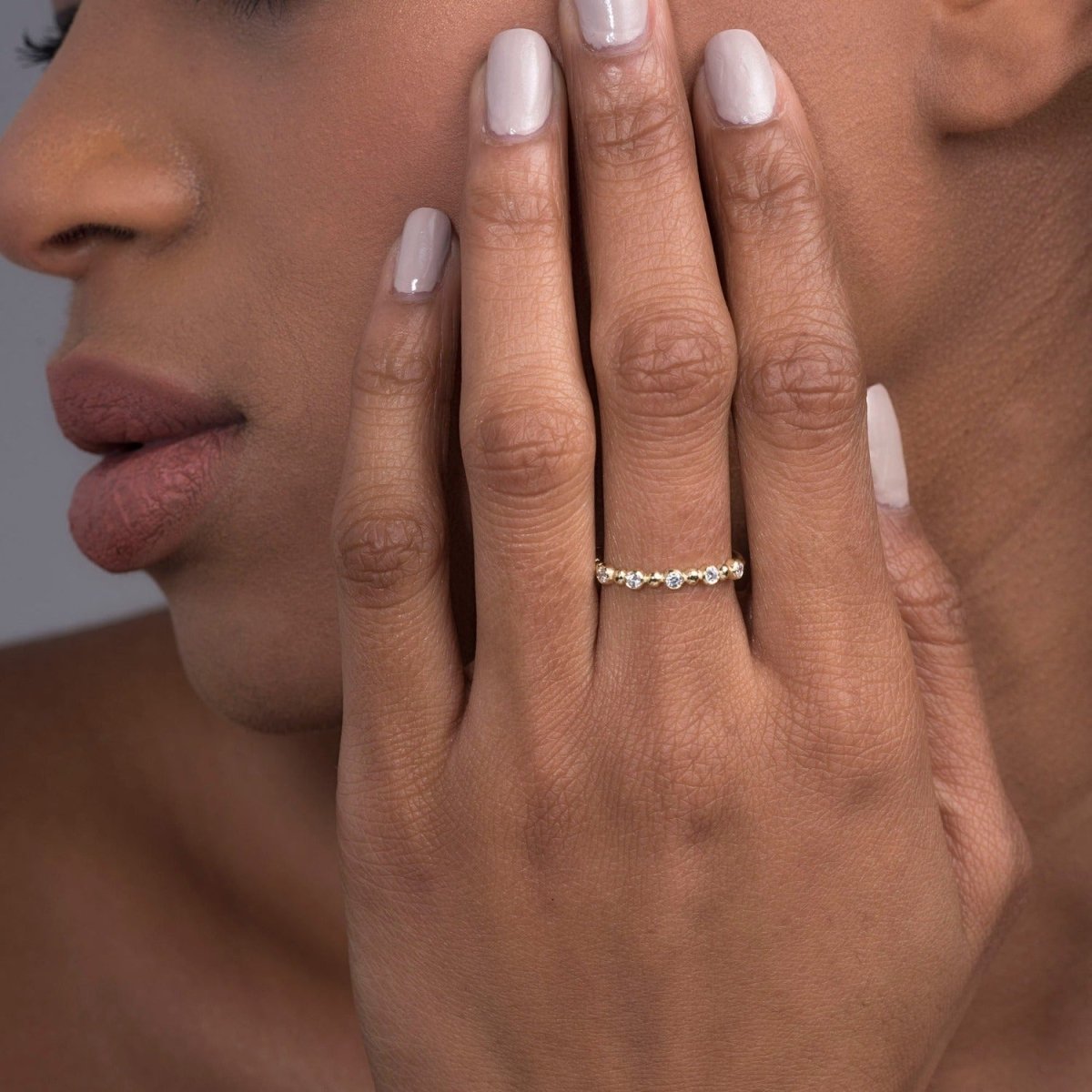 Bezel Ring With 5 Diamonds in White Gold - Narcissus