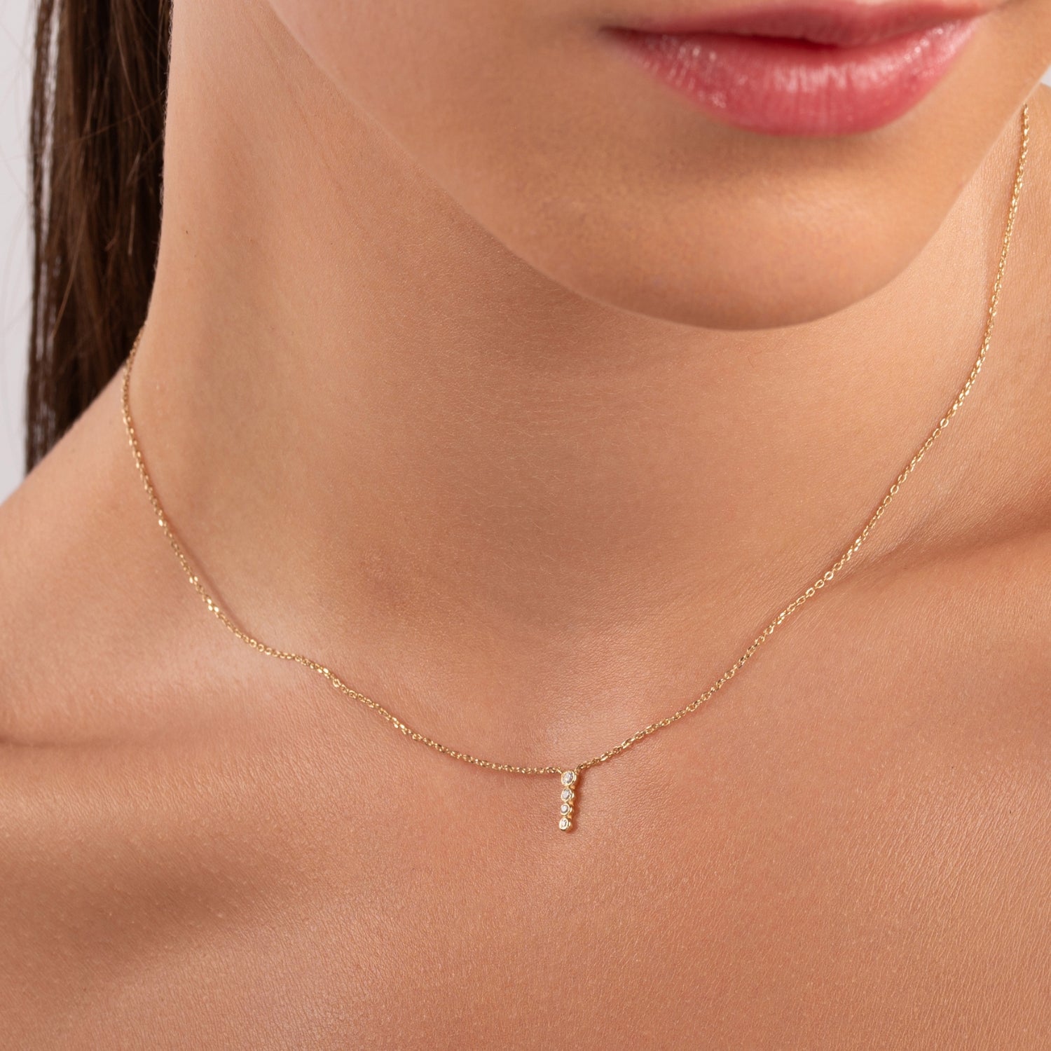 Vertical Diamond Necklace - Narcissus