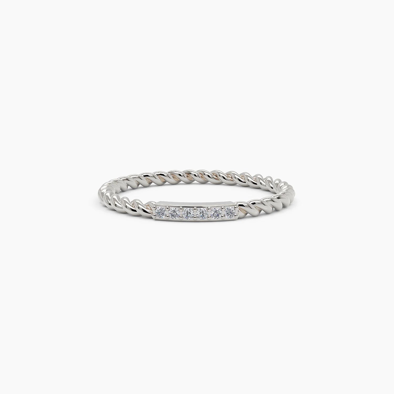 Zierlicher gedrehter Diamantring