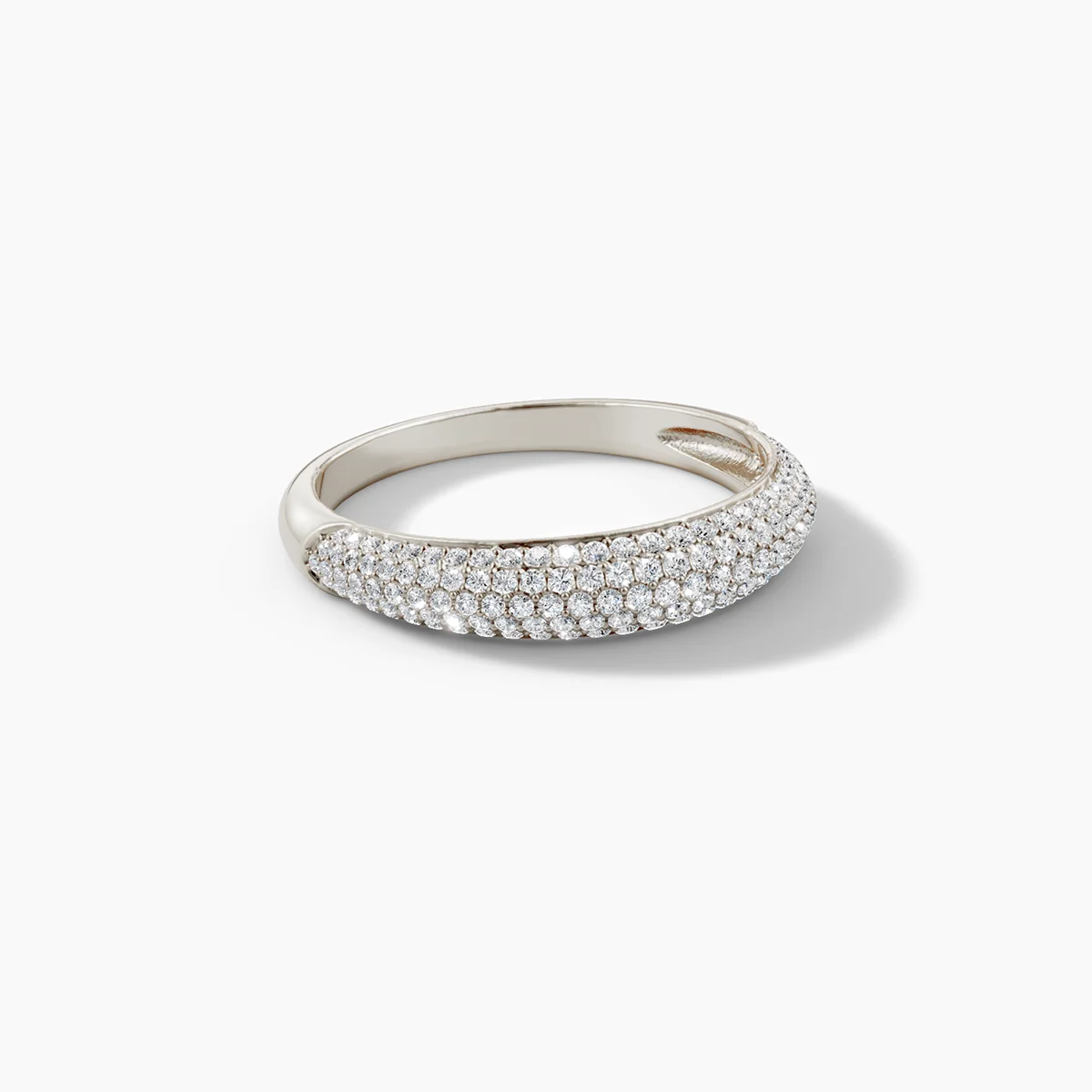 Halber Ewigkeitsring mit Pavé-Kuppel