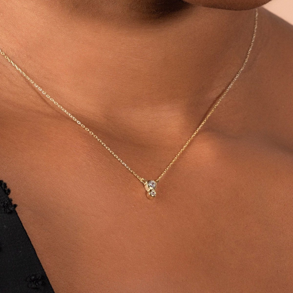 Two Bezel Diamond Necklace - Narcissus